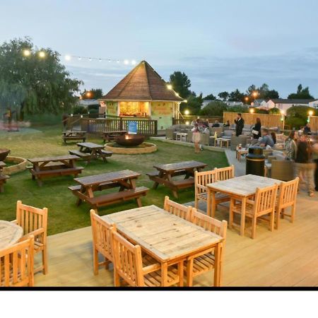 Private Rented Caravan Situated At Southview Holiday Park Winthorpe  Extérieur photo