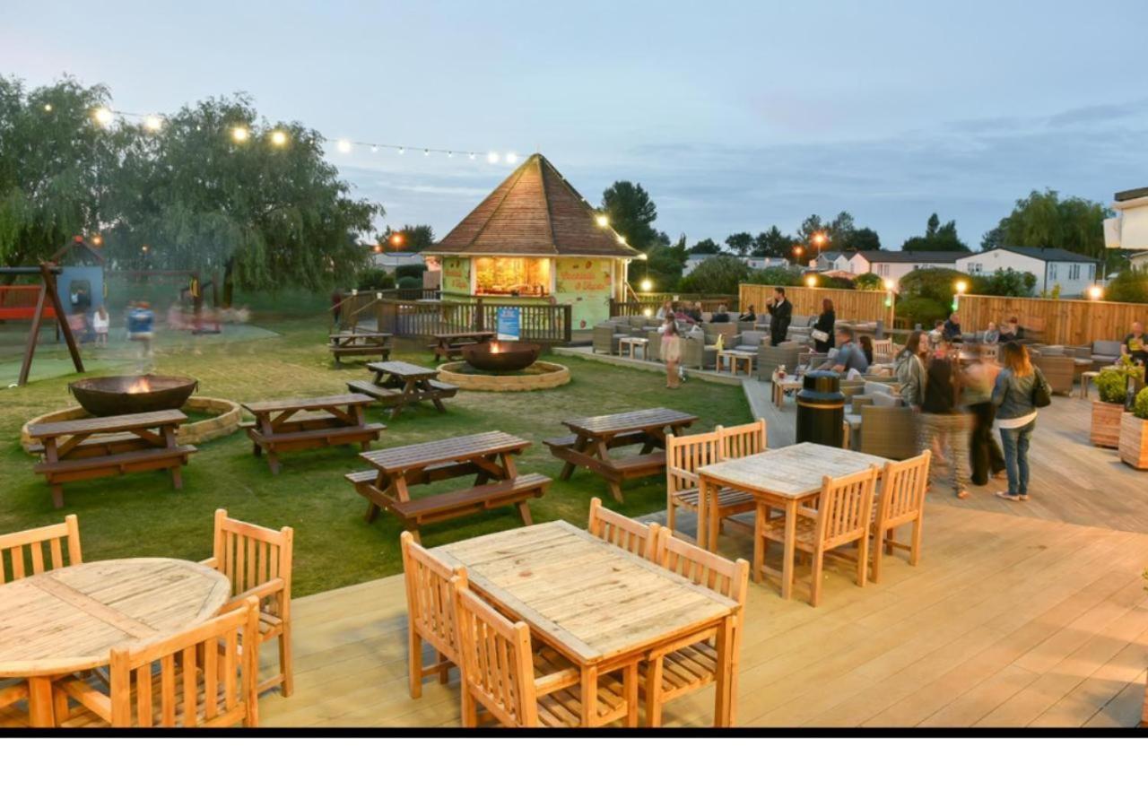 Private Rented Caravan Situated At Southview Holiday Park Winthorpe  Extérieur photo